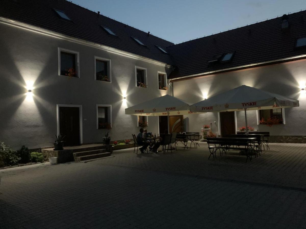 Zajazd Zacheta Kamienna Gora Exterior photo